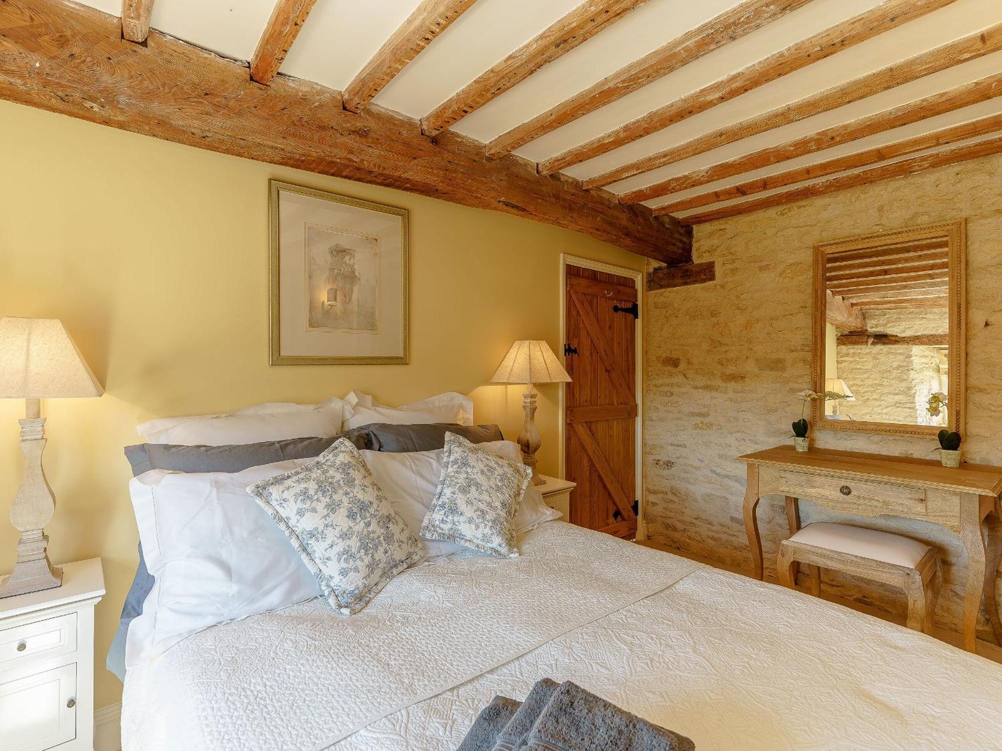 The Clock House Villa Bisley  ภายนอก รูปภาพ